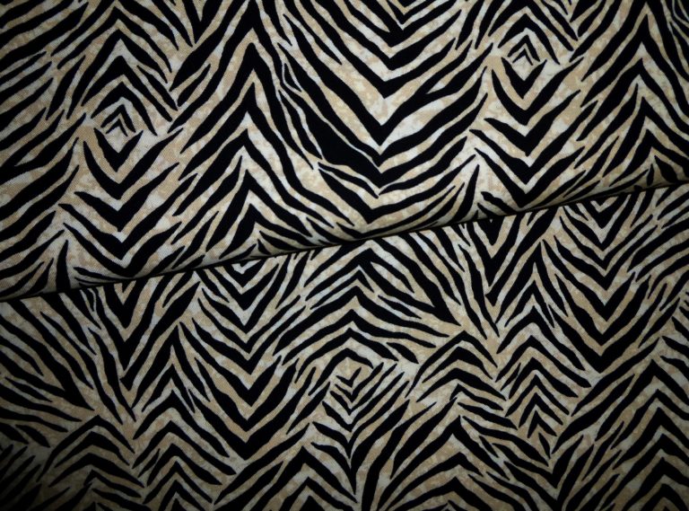 Stoff „Etosha“ mit Zebramuster von Fabri-Quilt – pw.kowalke-net.de